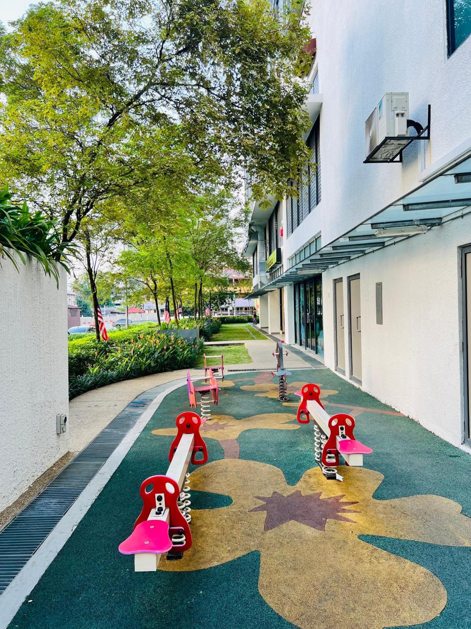 Apartment Colony Klcc By Hibernate